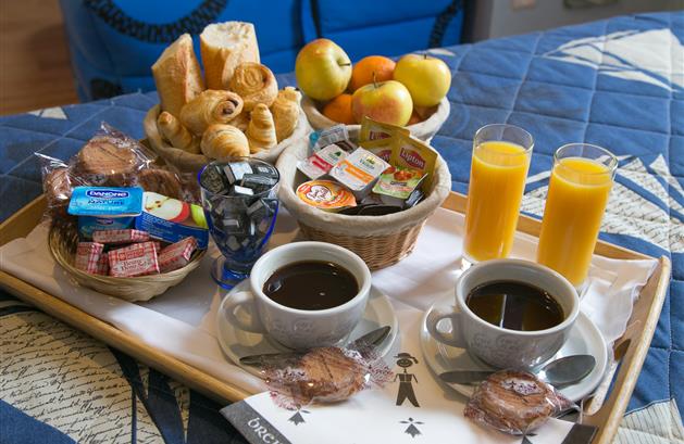 Breizh'Hotel Bretagne Sud petit dejeuner en chambre